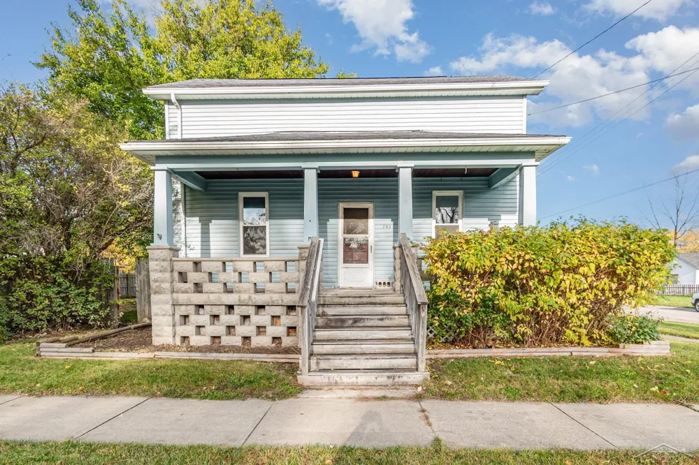 703 S Mason Street Saginaw City, MI 48602