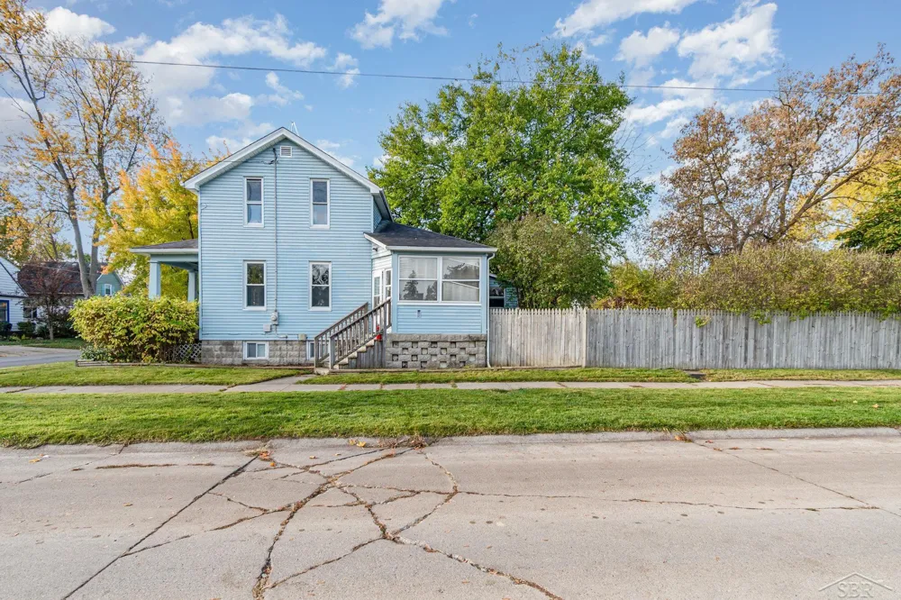 703 S Mason Street Saginaw City, MI 48602
