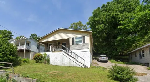 721 Larkin Avenue