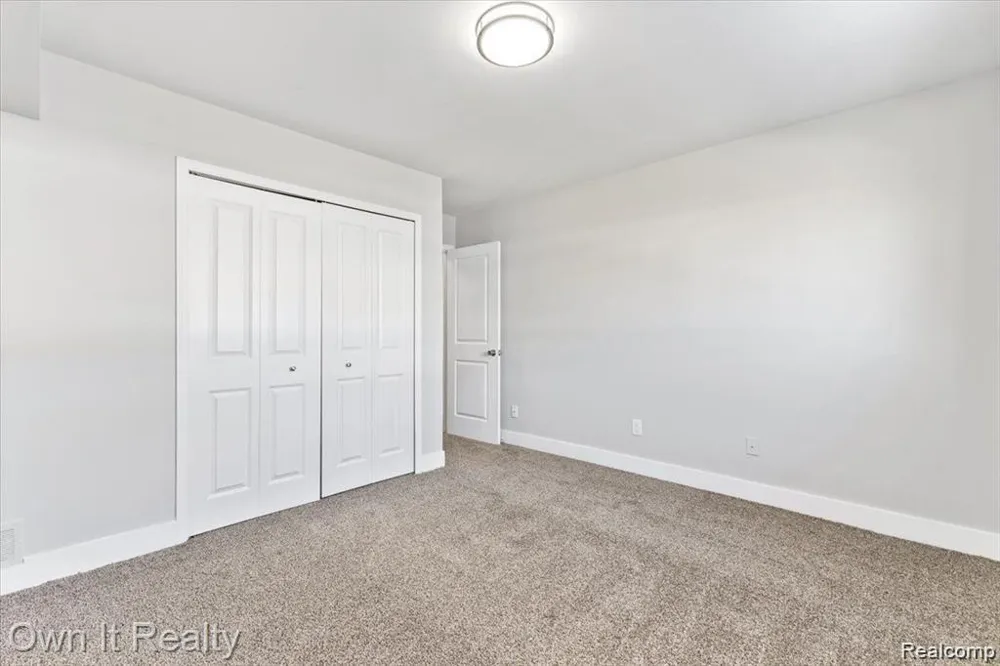 59314 Van Dyke Road Washington Township, MI 48094