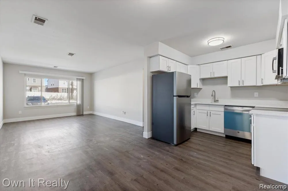 59314 Van Dyke Road Washington Township, MI 48094