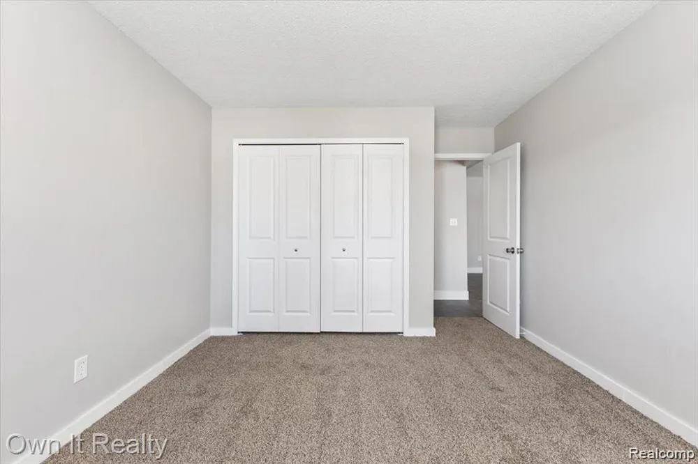 59314 Van Dyke Road Washington Township, MI 48094