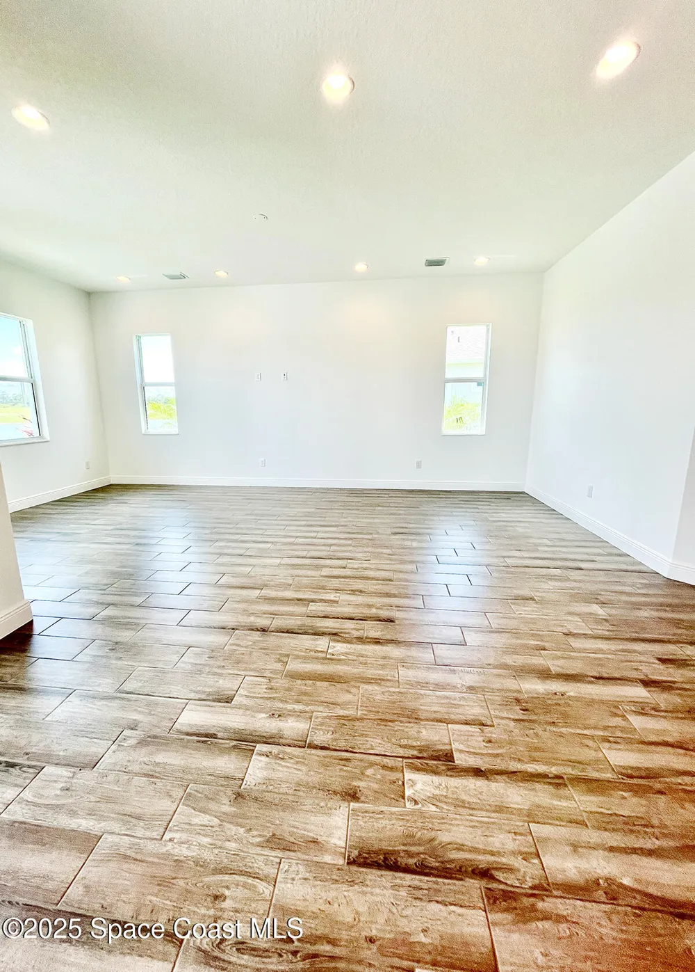 2938 Pangea Circle Melbourne, FL 32940