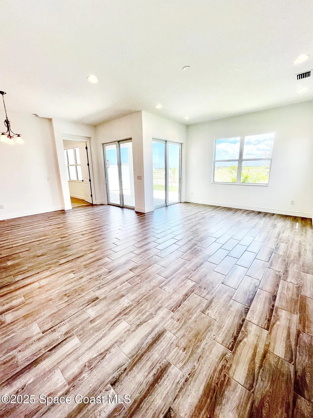 2938 Pangea Circle Melbourne, FL 32940