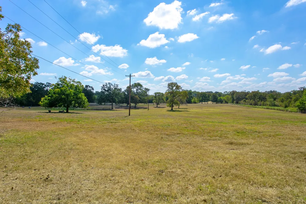 974 State Highway 21 Highway E Caldwell, TX 77836