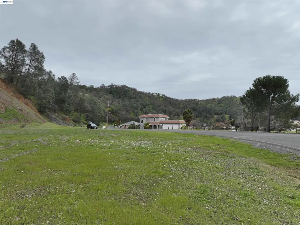 11130 Lakeshore Dr Clearlake, CA 95424