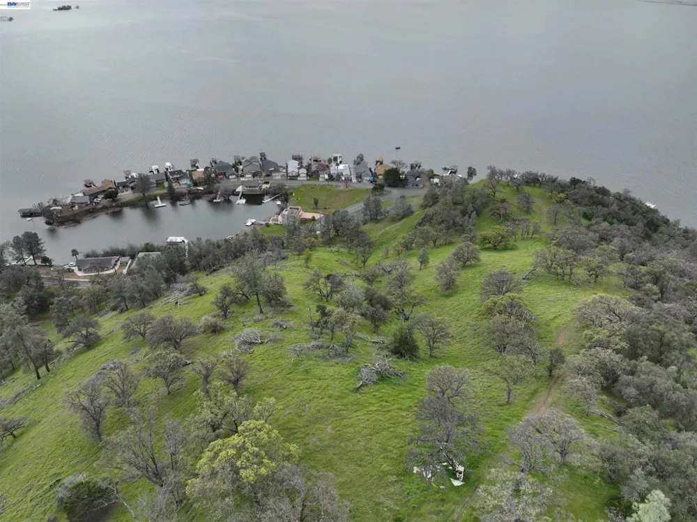 11130 Lakeshore Dr Clearlake, CA 95424