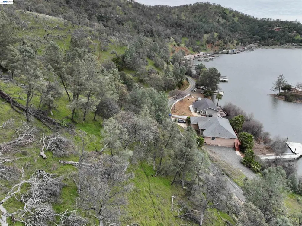 11130 Lakeshore Dr Clearlake, CA 95424