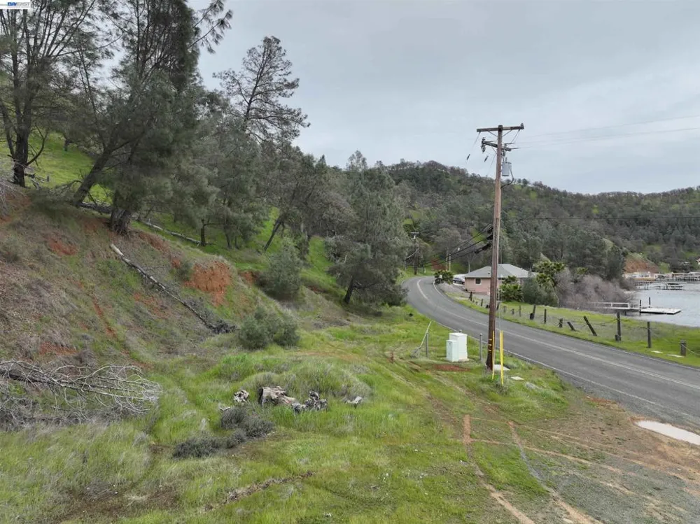 11130 Lakeshore Dr Clearlake, CA 95424
