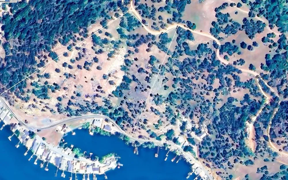 11130 Lakeshore Dr Clearlake, CA 95424