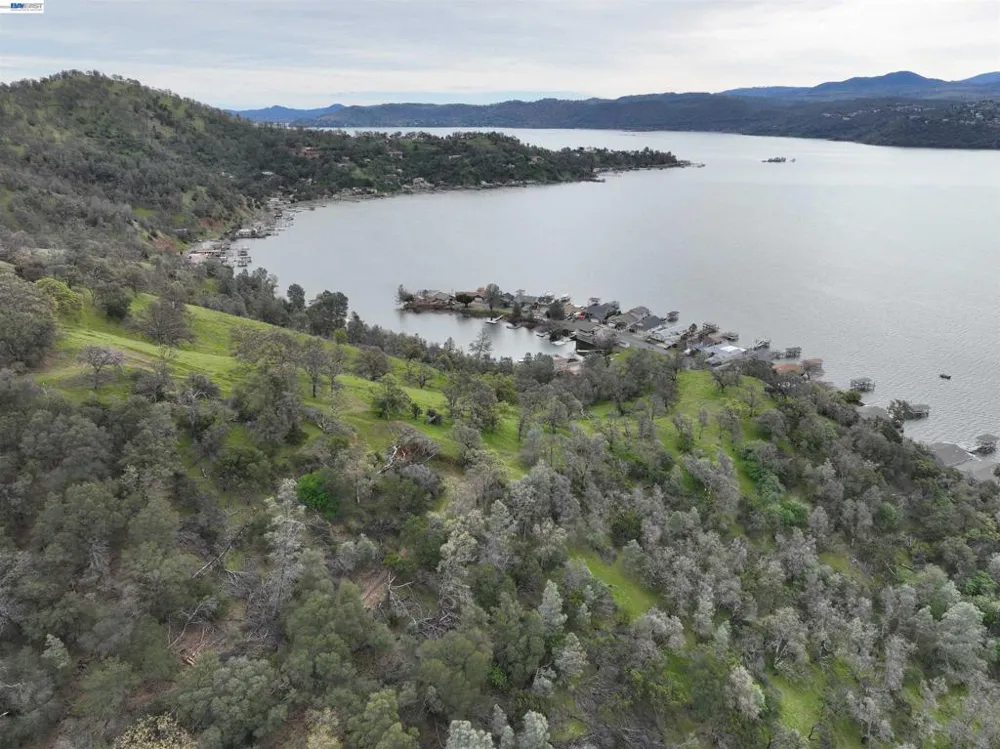 11130 Lakeshore Dr Clearlake, CA 95424