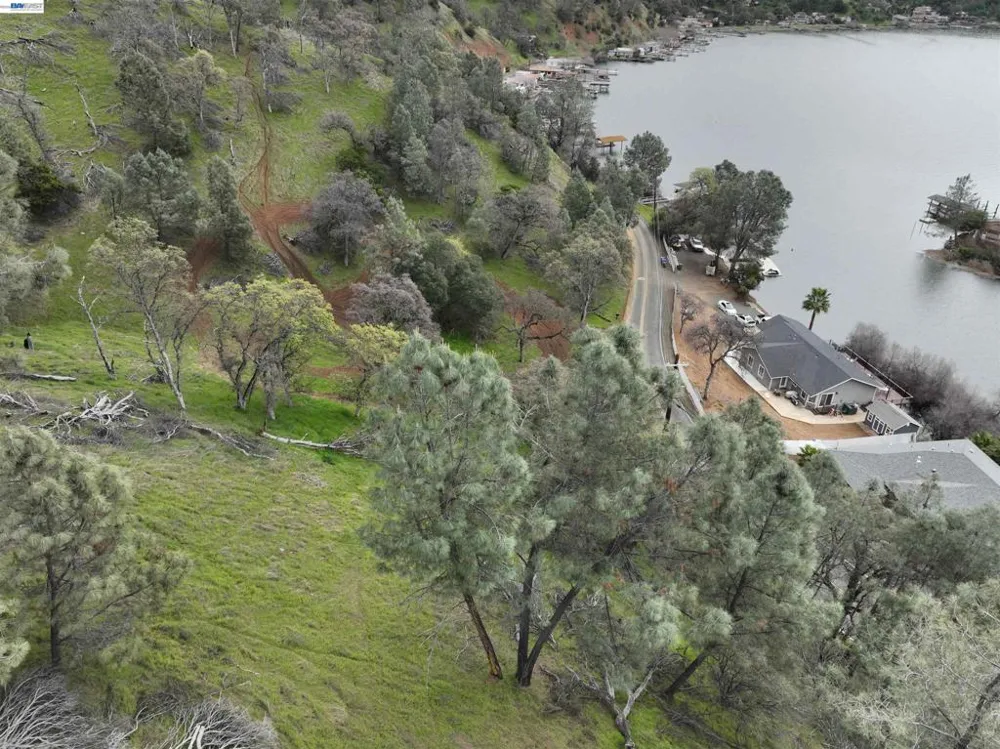 11130 Lakeshore Dr Clearlake, CA 95424