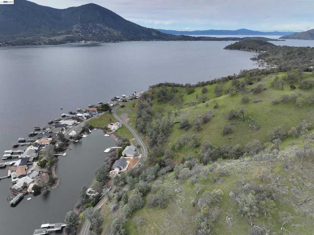 11130 Lakeshore Dr Clearlake, CA 95424