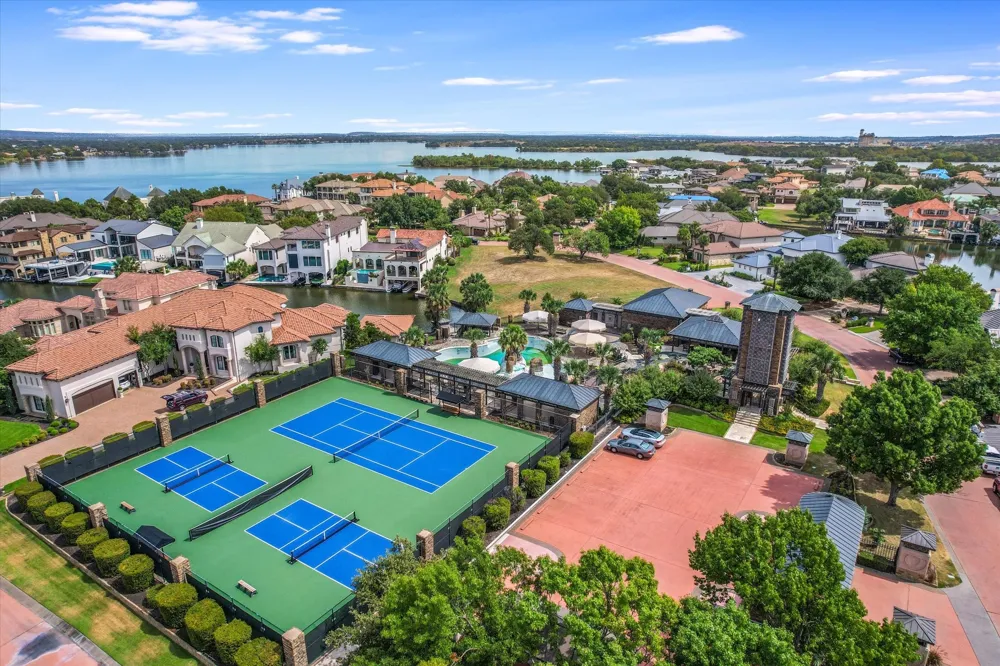 109 Island Court Horseshoe Bay, TX 78657