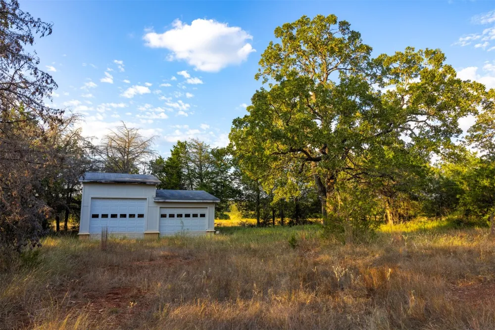 1400 Fm 535 Smithville, TX 78957