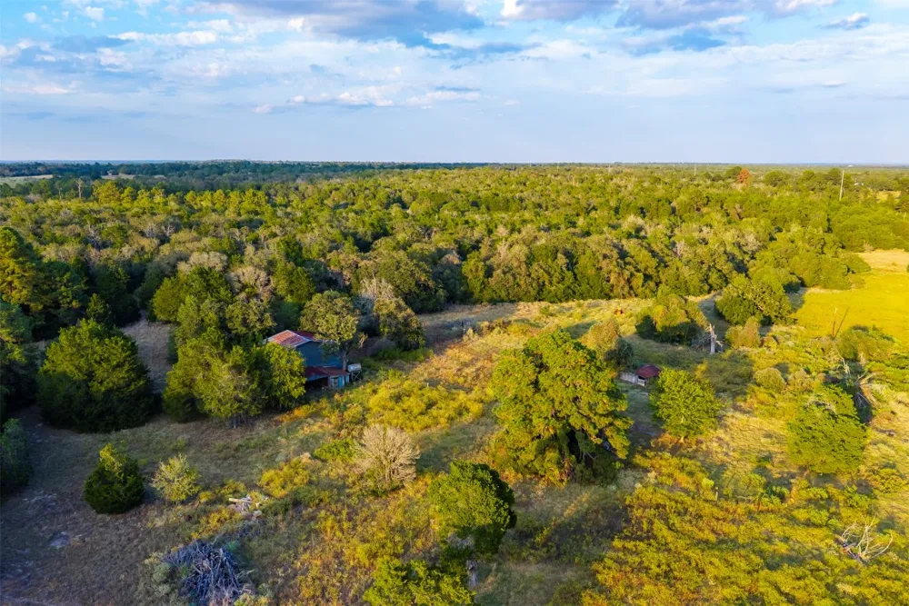 1400 Fm 535 Smithville, TX 78957