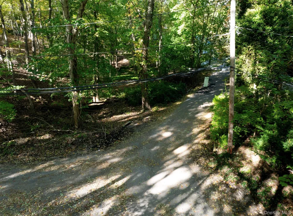 18A Valley Circle Miller Place, NY 11764