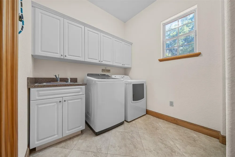 2198 W HIGHWAY 329 Citra, FL 32113