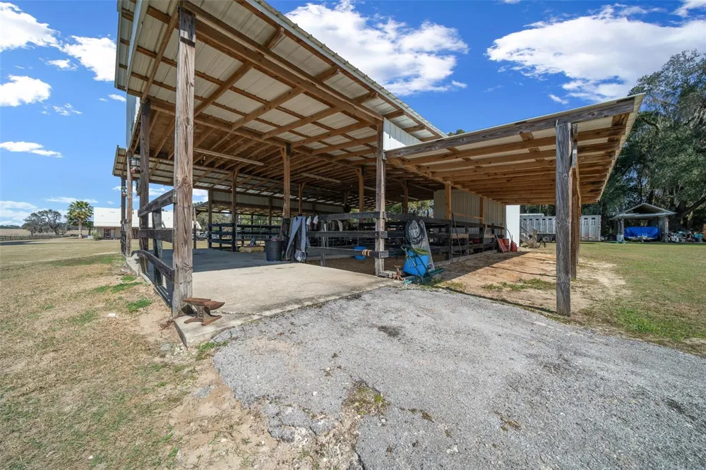 2198 W HIGHWAY 329 Citra, FL 32113