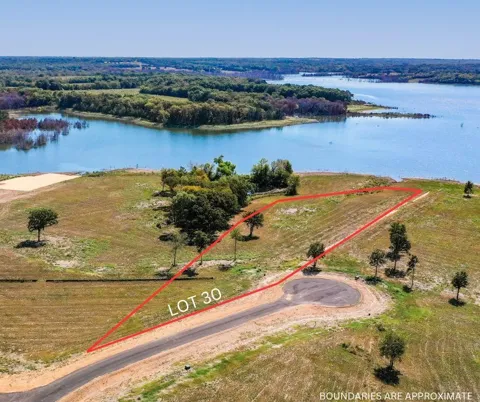 371 Lakewood Lane