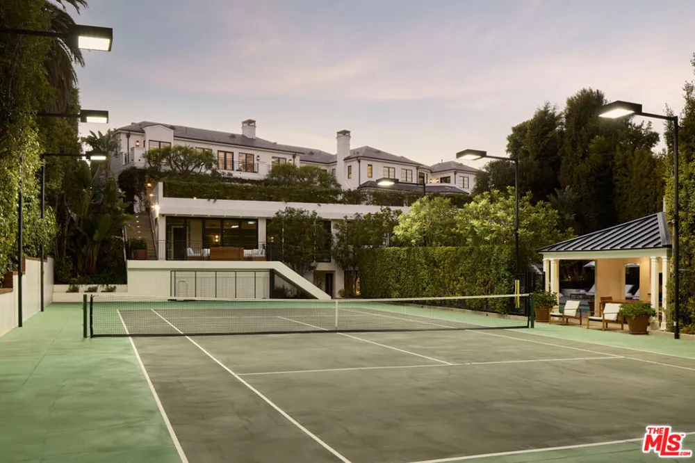 250 Carolwood Drive Los Angeles, CA 90077