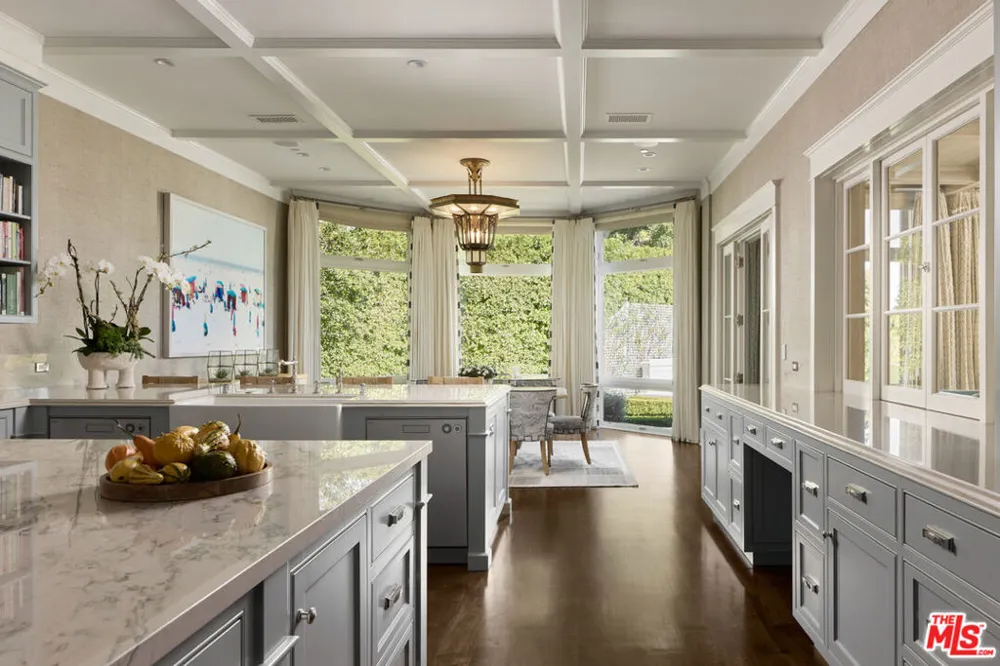 250 Carolwood Drive Los Angeles, CA 90077