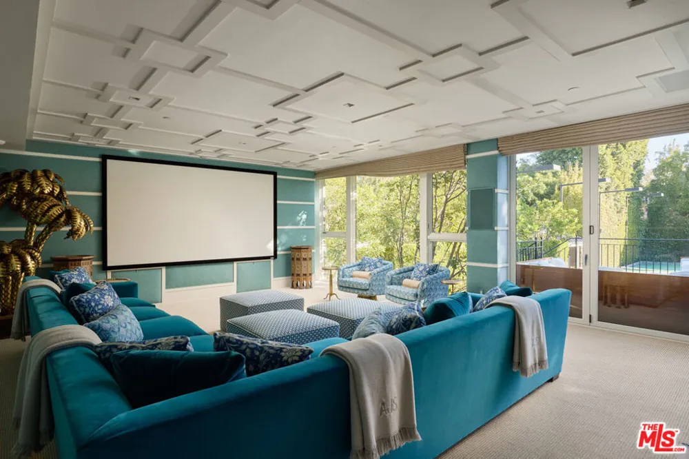 250 Carolwood Drive Los Angeles, CA 90077