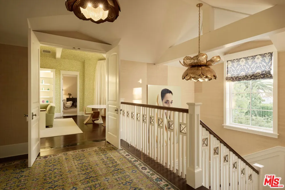 250 Carolwood Drive Los Angeles, CA 90077