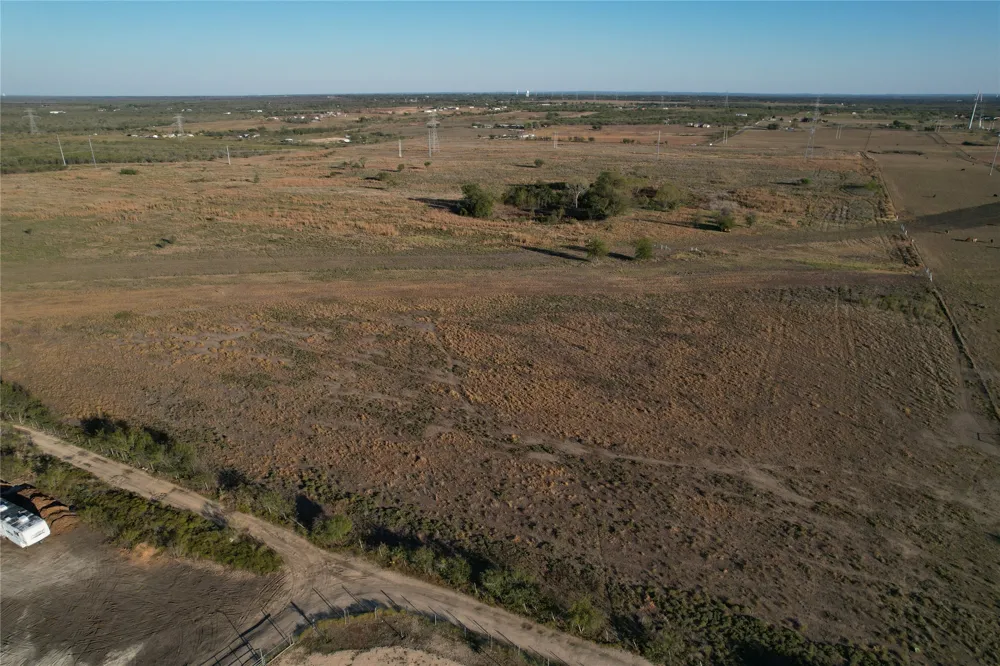 696 Williamson Road Lockhart, TX 78644