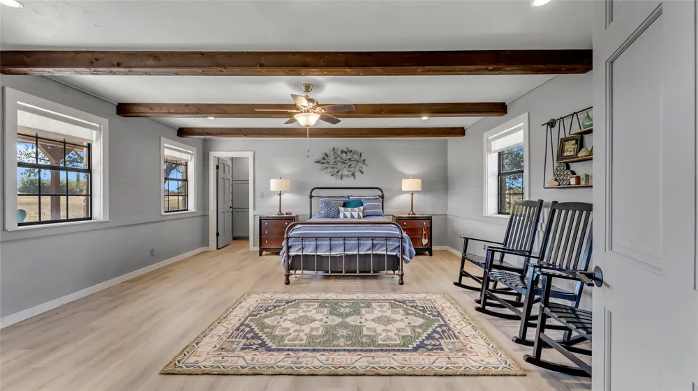 261 Diamond Cross Drive Llano, TX 78643