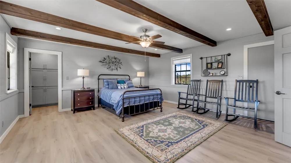 261 Diamond Cross Drive Llano, TX 78643