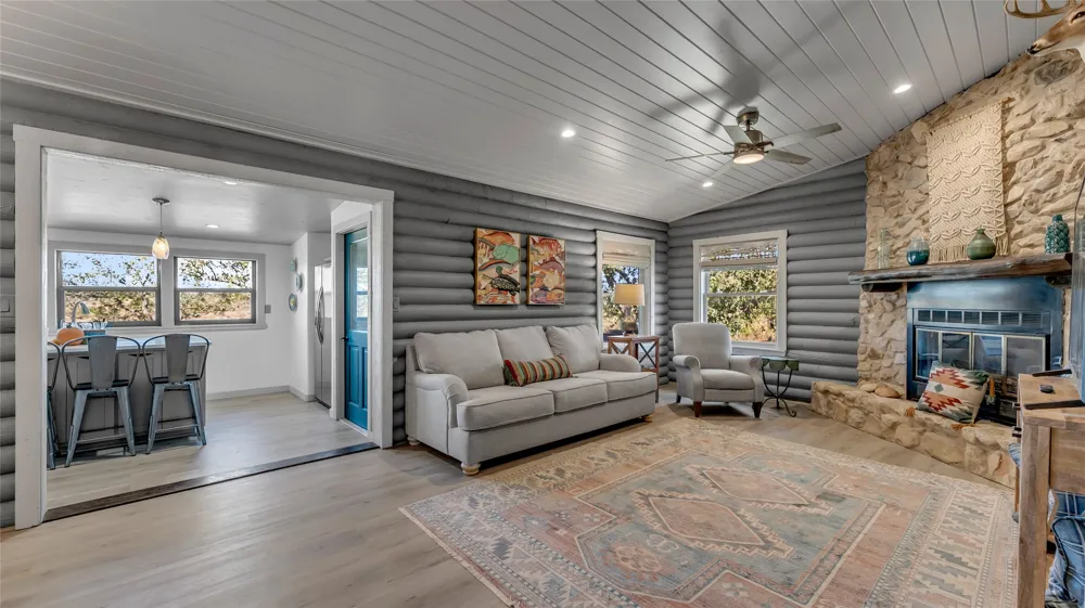 261 Diamond Cross Drive Llano, TX 78643