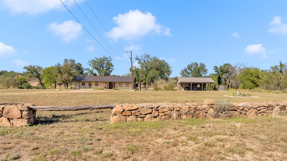 261 Diamond Cross Drive Llano, TX 78643