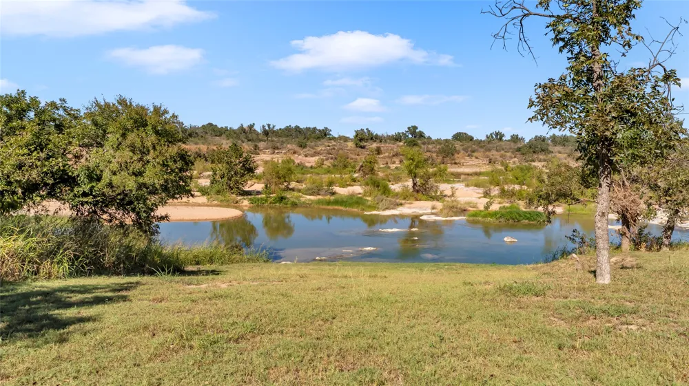 261 Diamond Cross Drive Llano, TX 78643