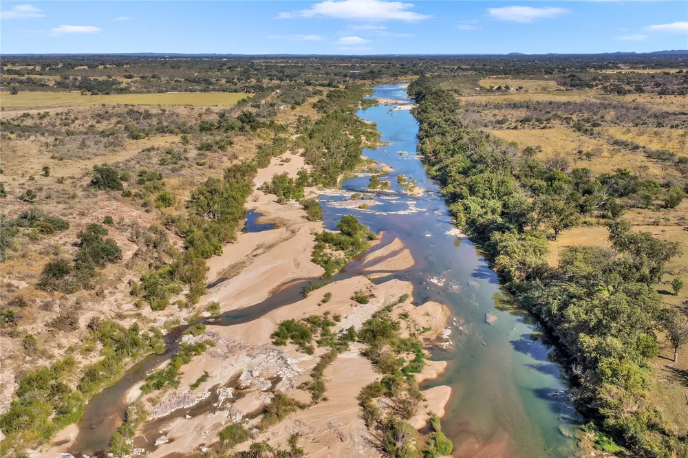261 Diamond Cross Drive Llano, TX 78643