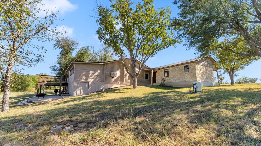261 Diamond Cross Drive Llano, TX 78643