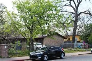 1113 E 3rd Street #B Austin, TX 78702