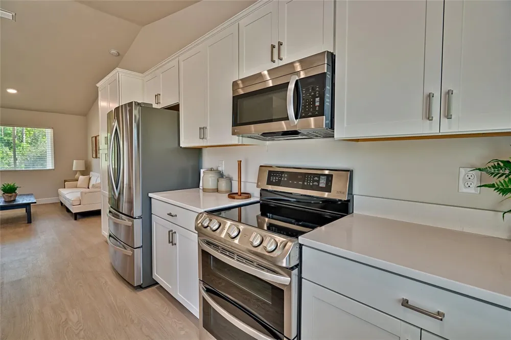 135 HARTFORD STREET Hawthorne, FL 32640