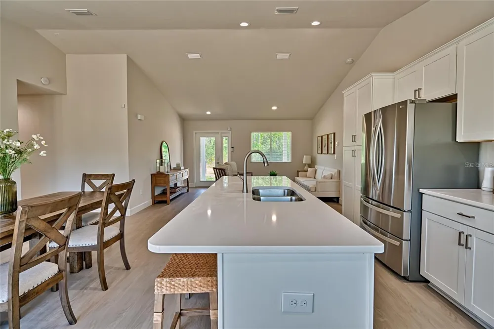 135 HARTFORD STREET Hawthorne, FL 32640