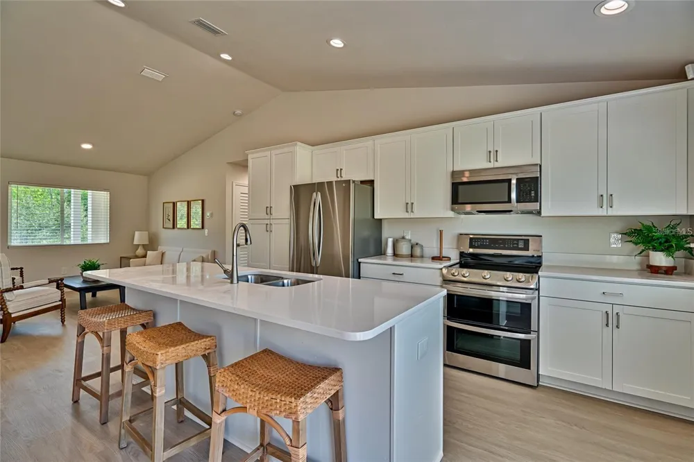 135 HARTFORD STREET Hawthorne, FL 32640