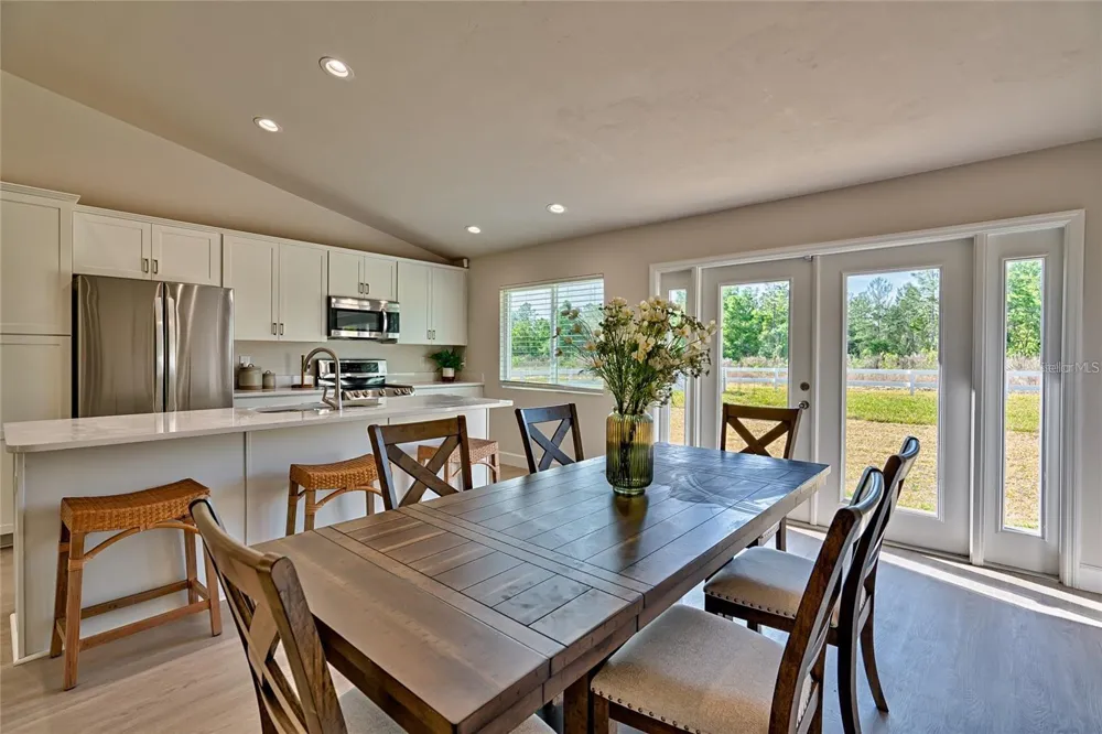 135 HARTFORD STREET Hawthorne, FL 32640