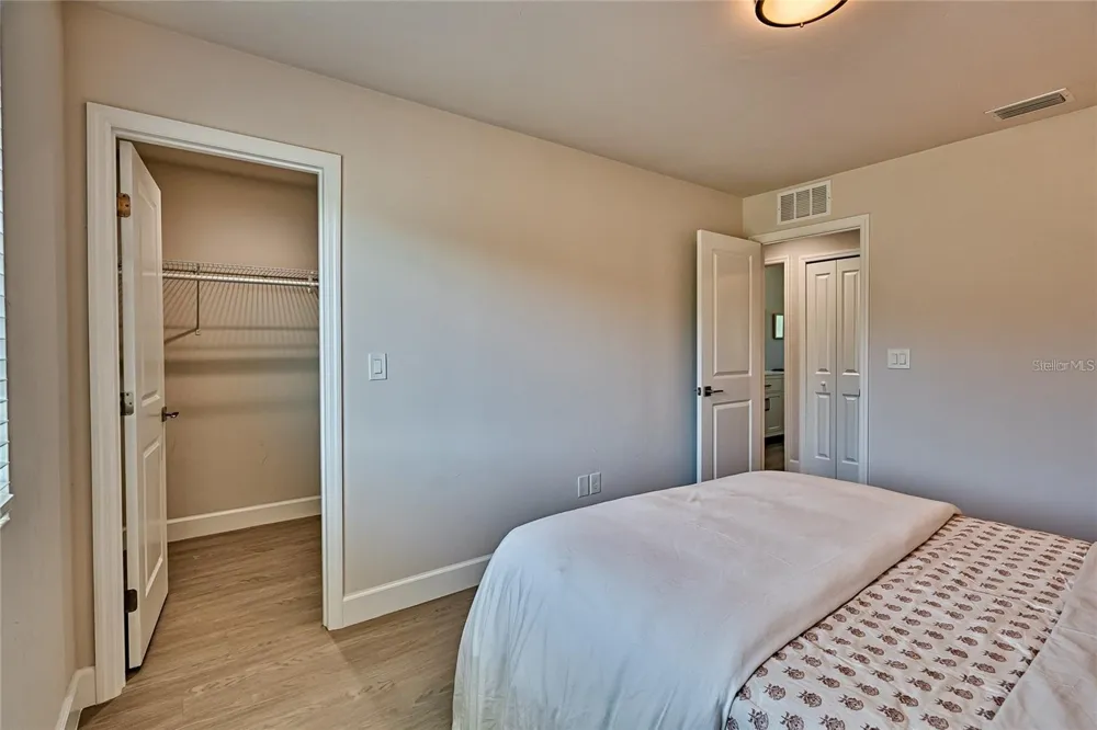 135 HARTFORD STREET Hawthorne, FL 32640