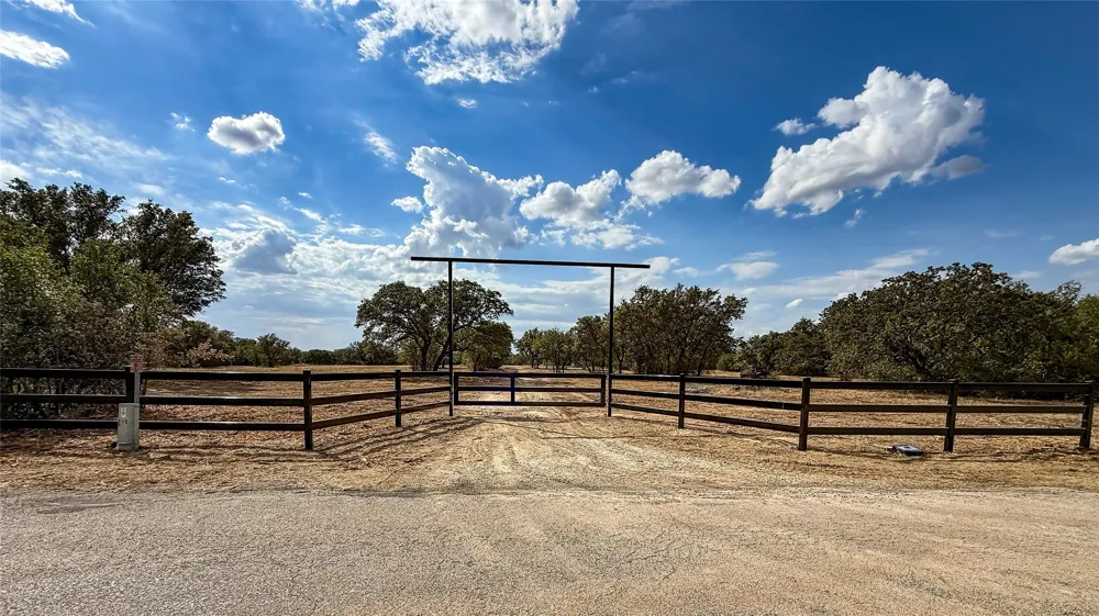 6885 County Road 594 Brownwood, TX 76801