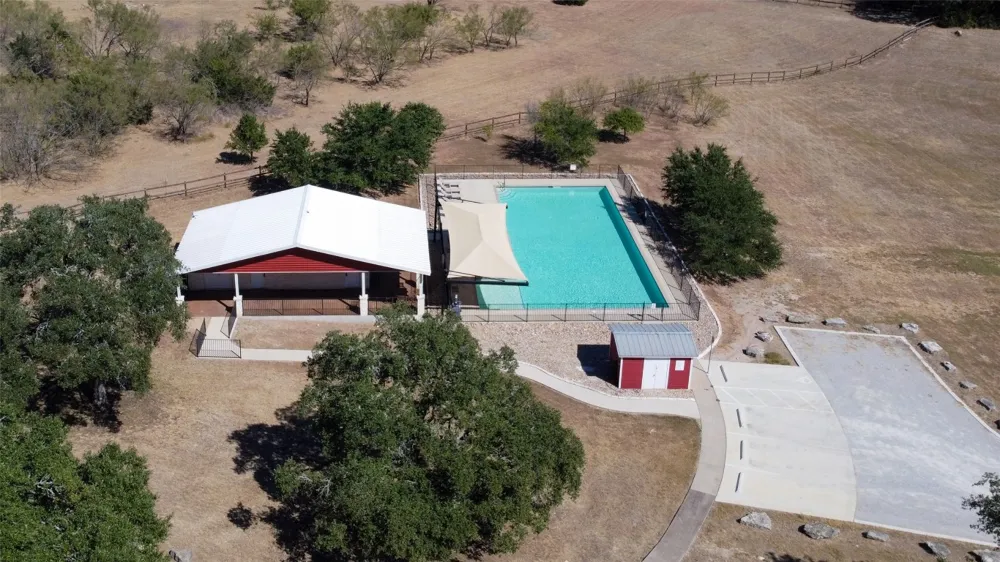 1 Balcones Ridge Way Bertram, TX 78605