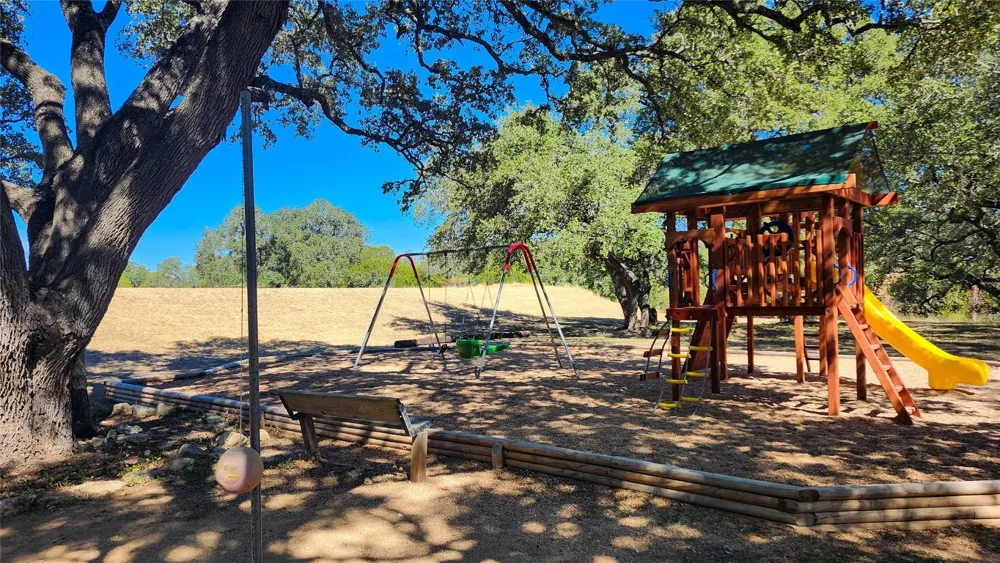 1 Balcones Ridge Way Bertram, TX 78605