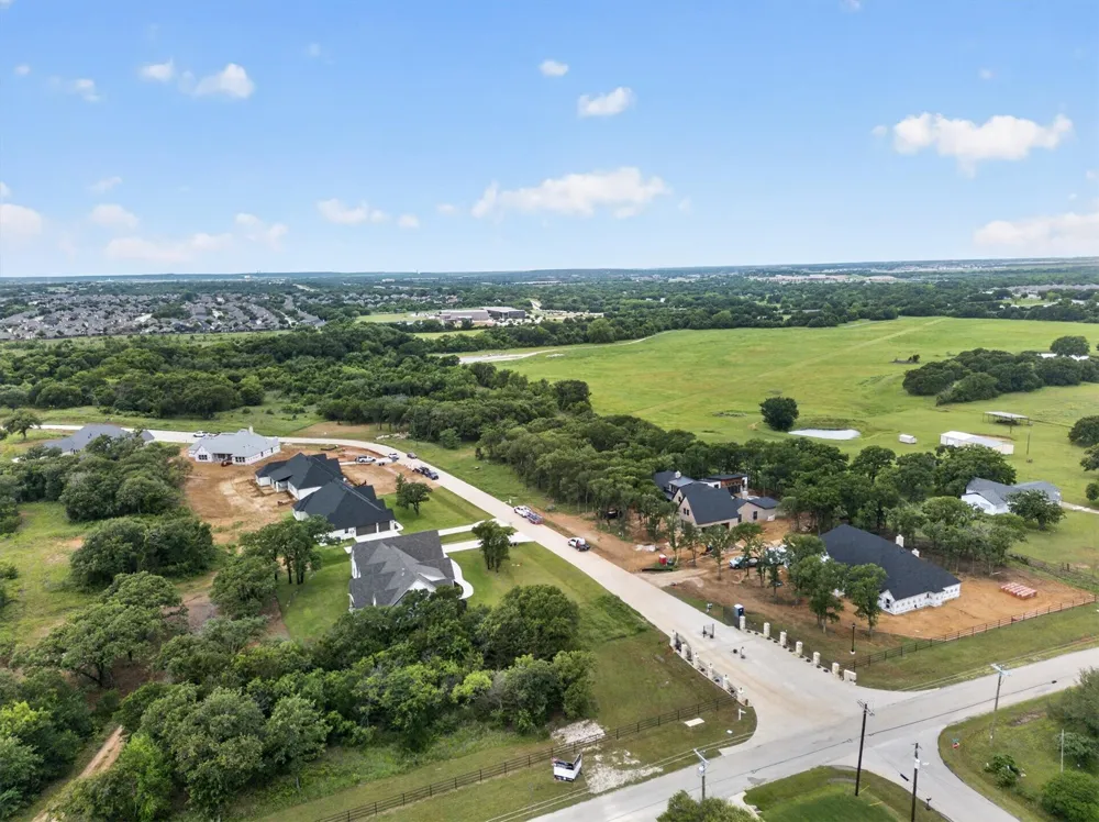 1601 Private Access 60200 Burleson, TX 76028