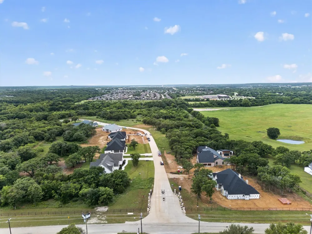 1601 Private Access 60200 Burleson, TX 76028