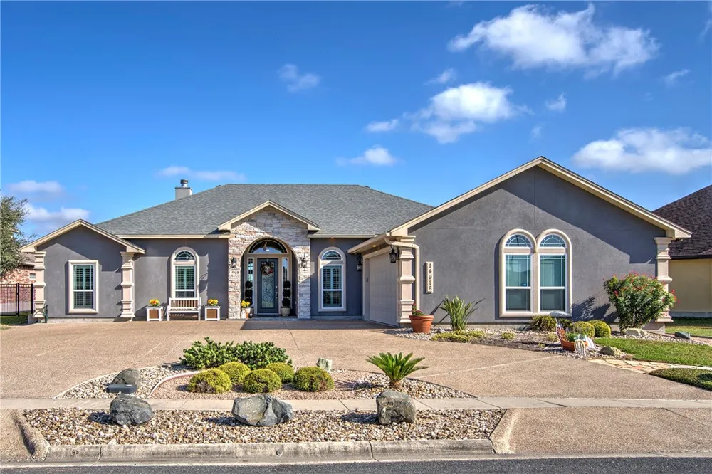 14918 Lake Athens Avenue Robstown, TX 78380