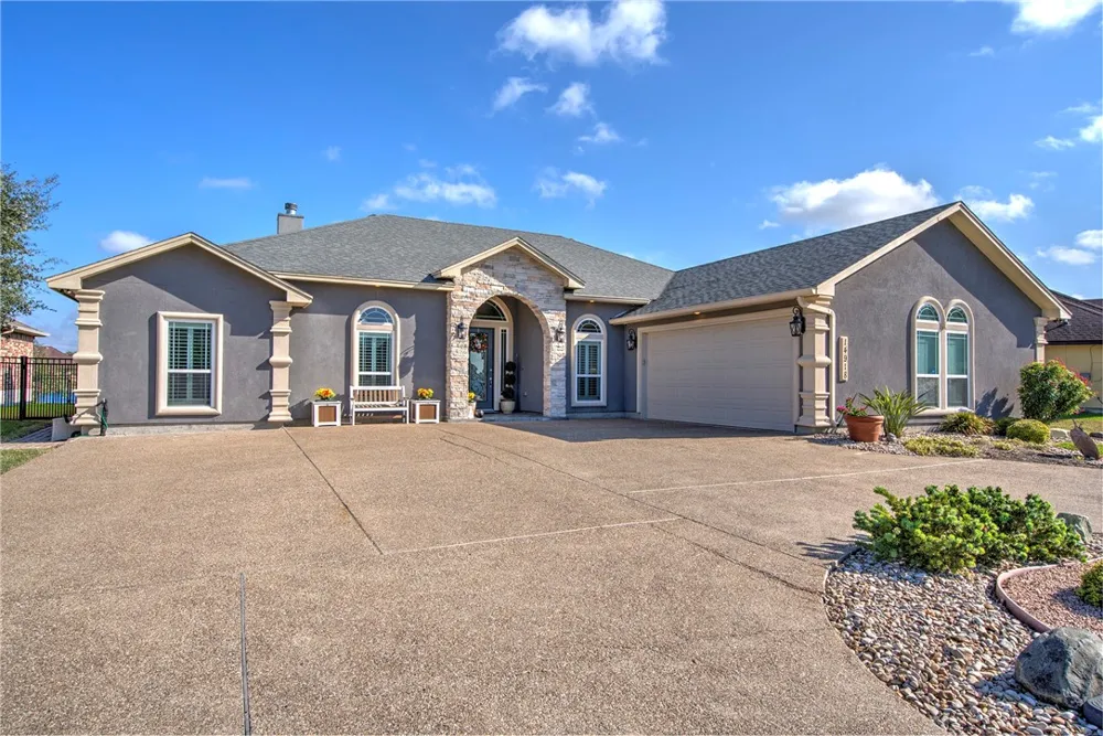 14918 Lake Athens Avenue Robstown, TX 78380