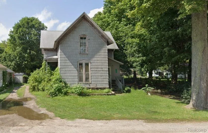 358 BROADWAY Springfield Charter Township, MI 48350
